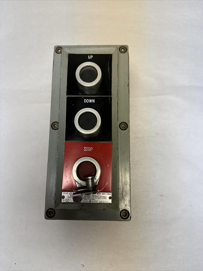 Used GE,CR103-J103A,Heavy Duty 600V Max Push Button Controller (G065)