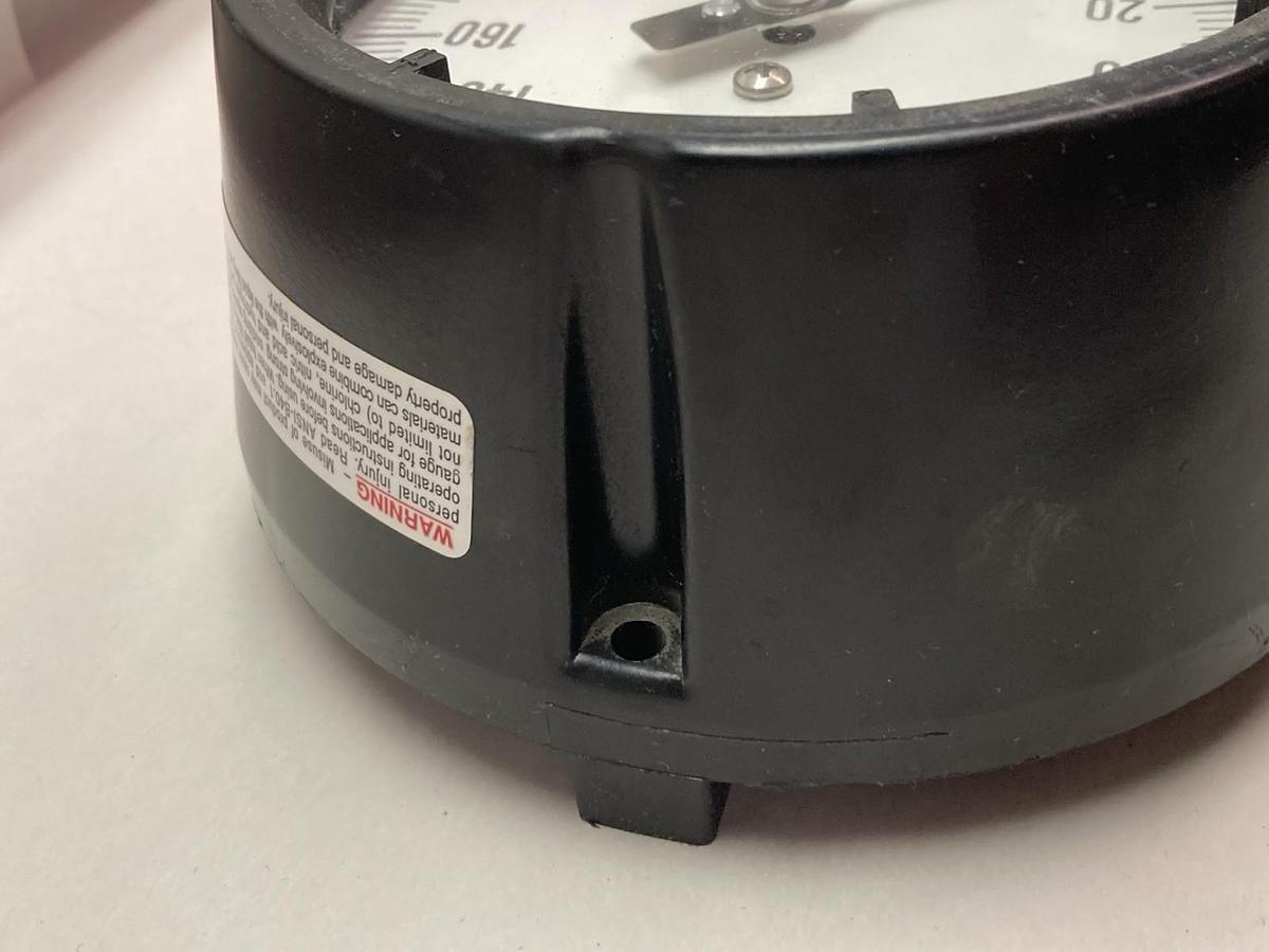 Used USG Solfrunt,0-200 PSI,Pressure Gauge Liquid-Filled 1/4 Inch