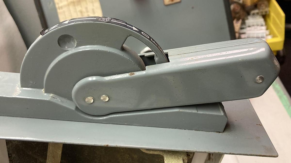 Used Allen-Bradley,2100 2112B,Disconnect Switch 30A