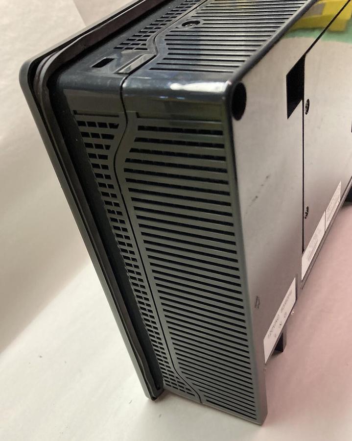 Used Total Control,QPI31200S2P-B,Quickpanel Touchscreen 10.5 Inch