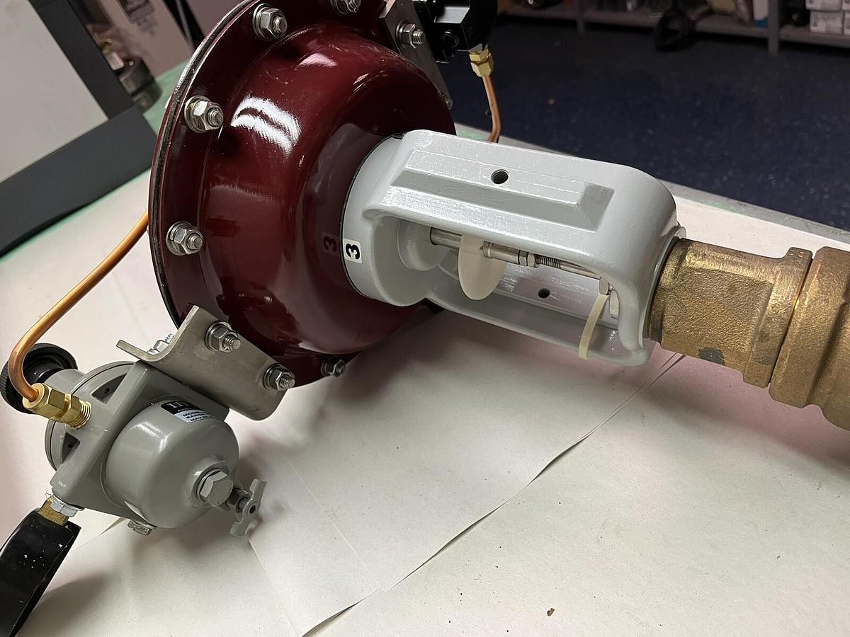 BADGER,9103GCNZSV3A03P36,9100 MODULATING CONTROL VALVE 1-1/2" CL150