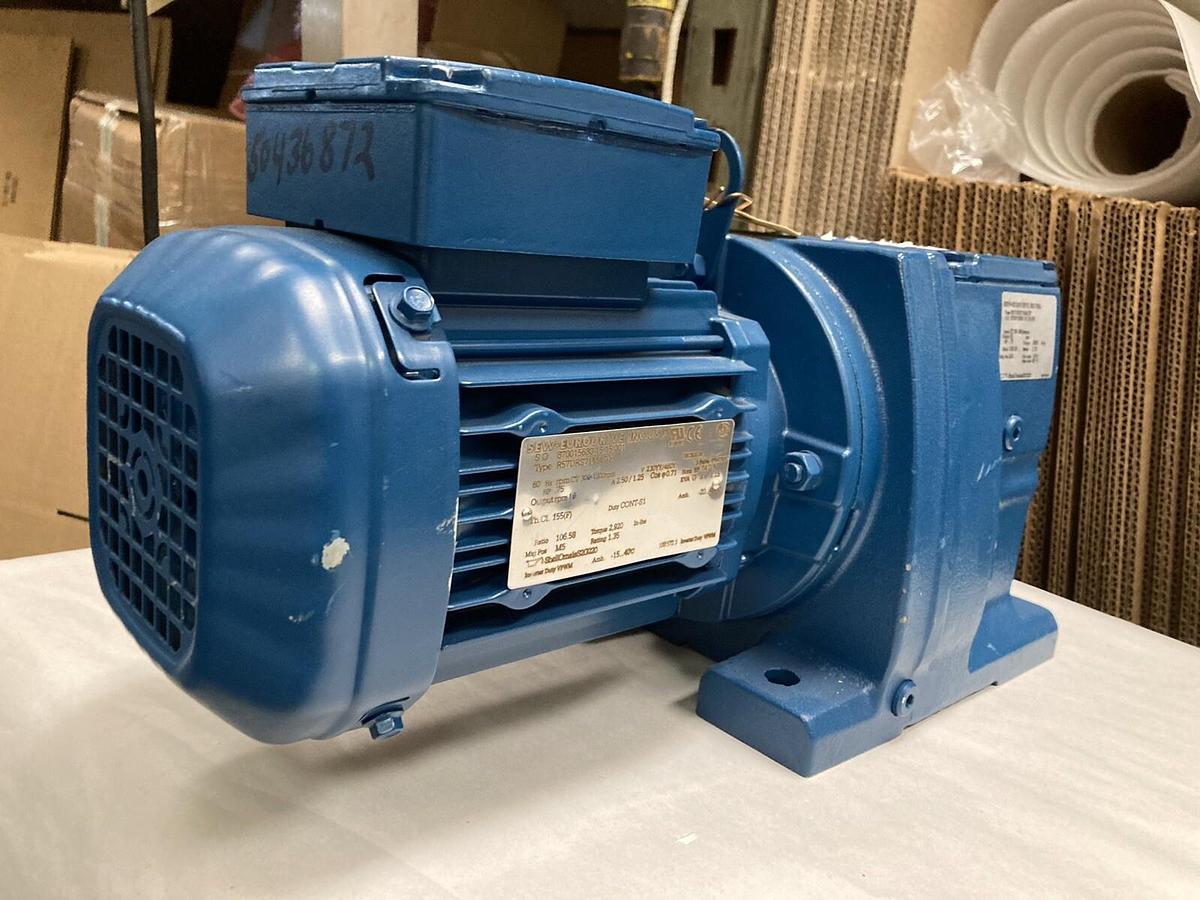 Sew Eurodrive,R57DRS71M4/TF,Gearmotor 3/4 HP 300-1800 RPM  Ratio 106.58