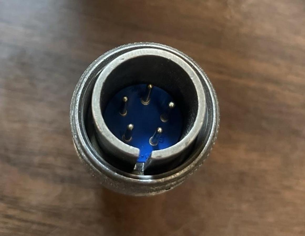 Used Amphenol,97-3057-10-6,Male PLC Plug 5 Pin