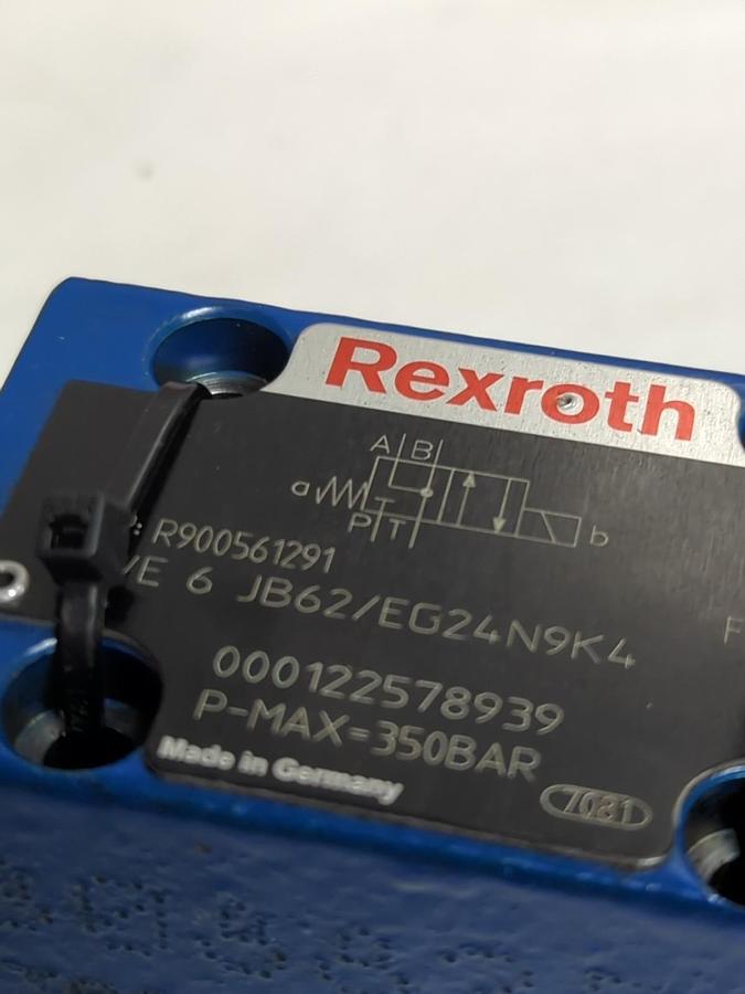 REXROTH,R900561291,DIRECTIONAL CONTROL VALVE JB62/EG24N9K4 NOS