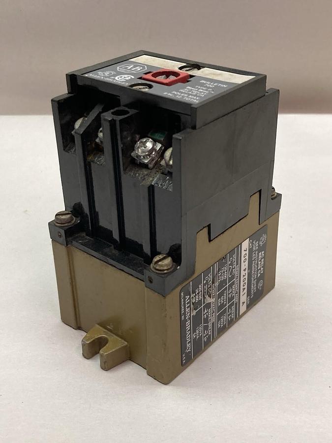 Used Allen Bradley,700-P200A1,AC Relay Type P Ser A