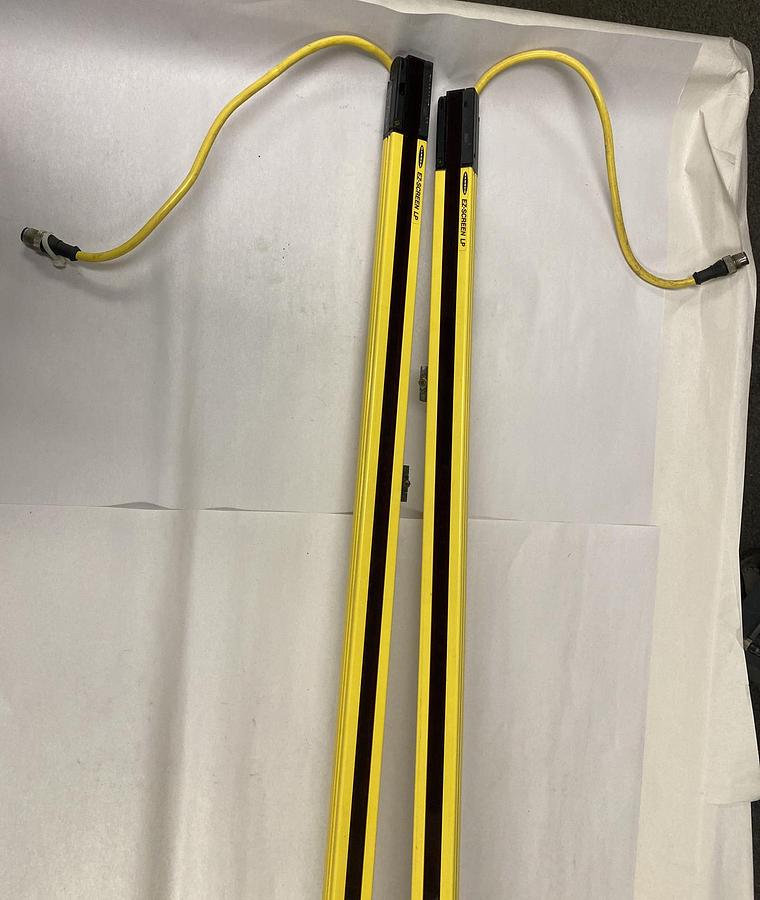 Used Banner,SLPR25-1110P8,Receiver SLPE25-1110P8 Emitter