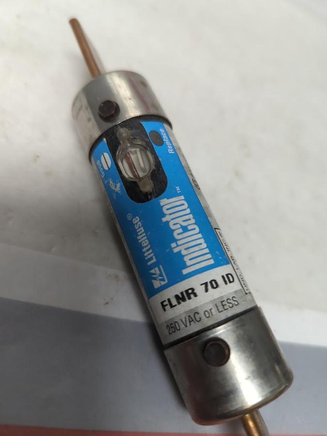 Used LITTELFUSE,FLNR 70ID,INDICATOR 70 AMP FUSE PRE-OWNED