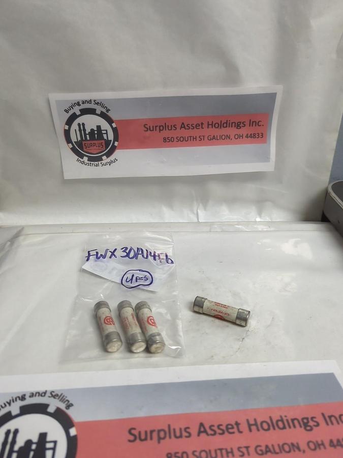 Used COOPER BUSSMANN,FWX30A14FB,30 AMP FUSE LOT OF 4 PRE-OWNED