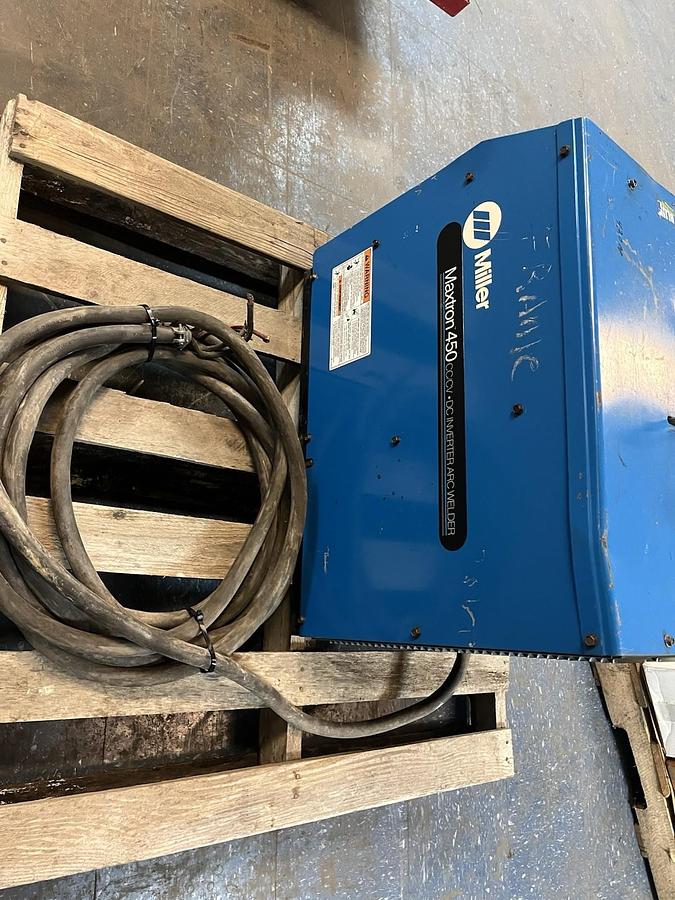Used MILLER,MAXTRON 450 CC-CV,WELDER WELD POWER SUPPLY SOURCE