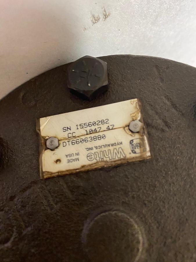 Used WHITE,DT66063880,HYDRAULIC MOTOR