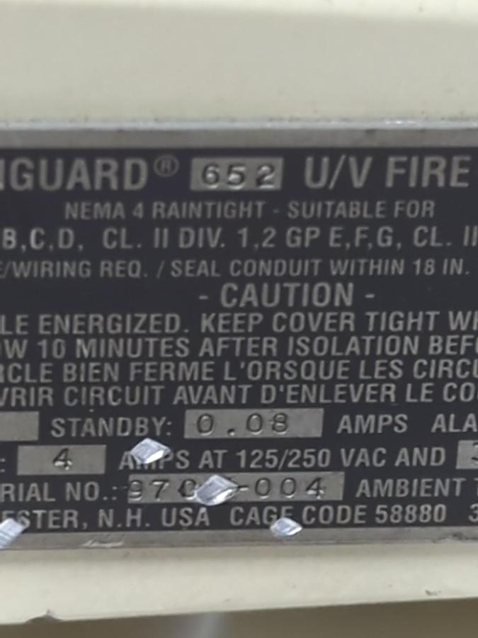 Used OMNIGUARD,652-10101,U/V FIRE DETECTOR 24VDC 18-32V NEMA 4 PRE-OWNED