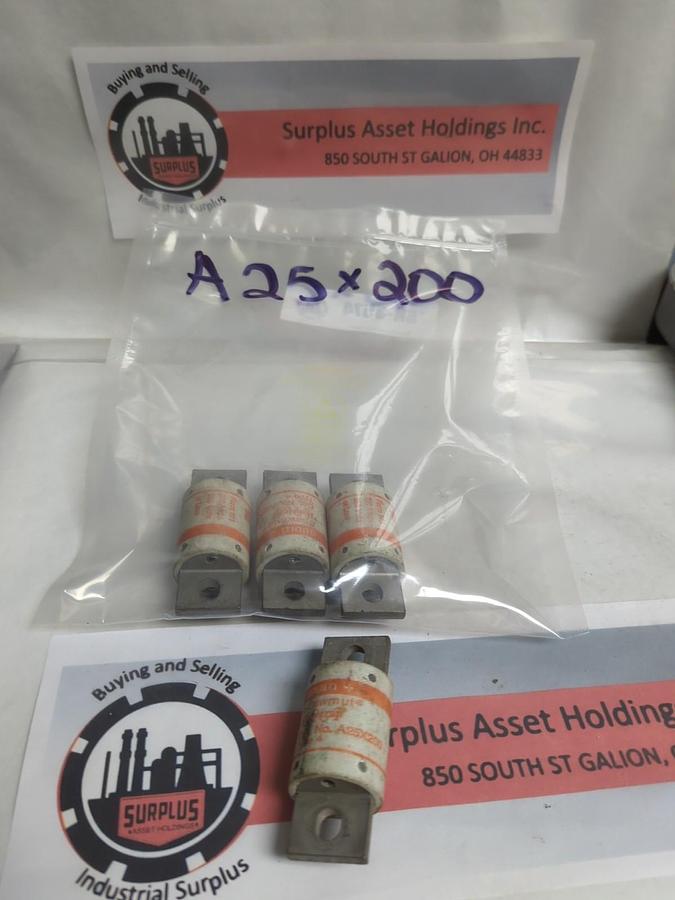 Used GOULD SHAWMUT,A25X200,TYPE 4 FUSE 200 AMP LOT OF 4 PRE-OWNED