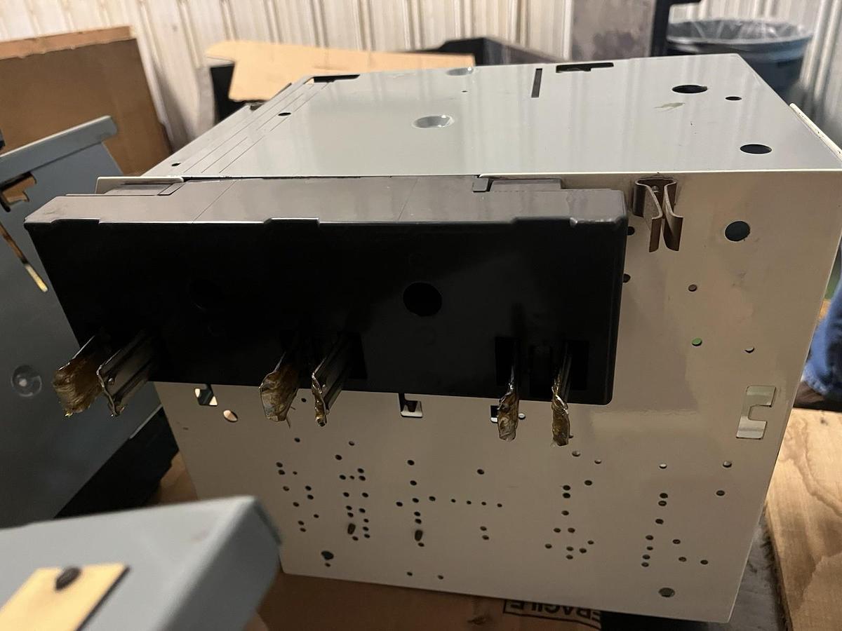 Used Allen-Bradley,2192F,12 INCH FUSED Disconnect MCC Bucket 30A 600V 60Hz