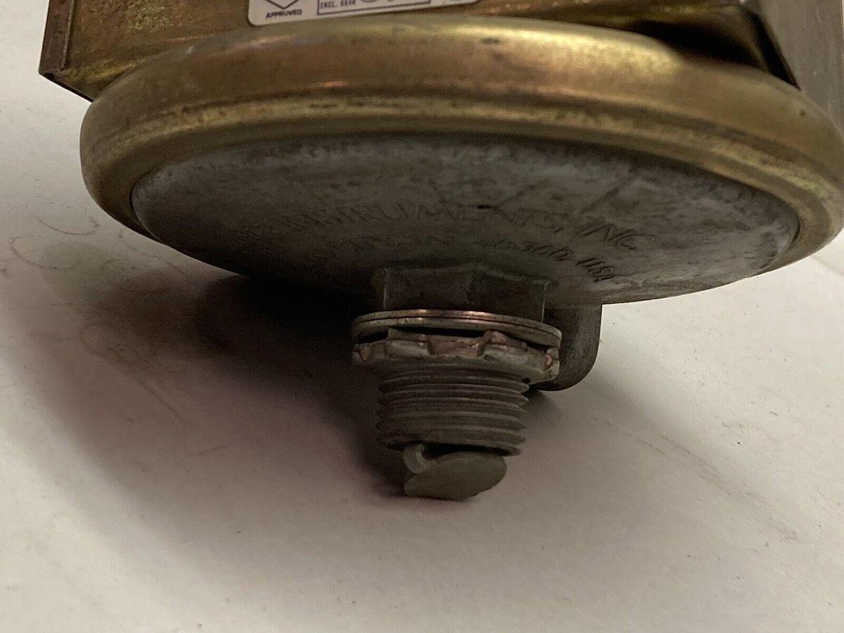 Used Dwyer,1823,Pressure Switch