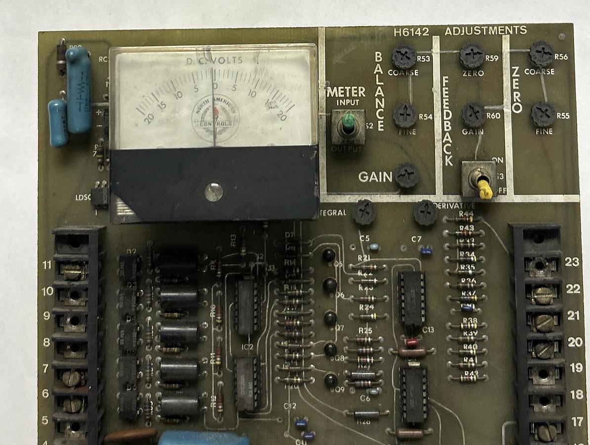Used NORTH AMERICAN MFG,H6142,PC BOARD VOLTAGE METER