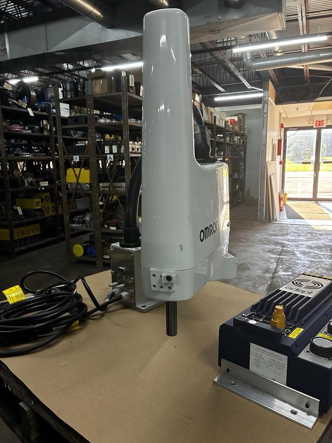 Used OMRON ADEPT,COBRA 650,INDUSTRIAL ROBOT W/ EMB-40M CONTROLLER UNIT