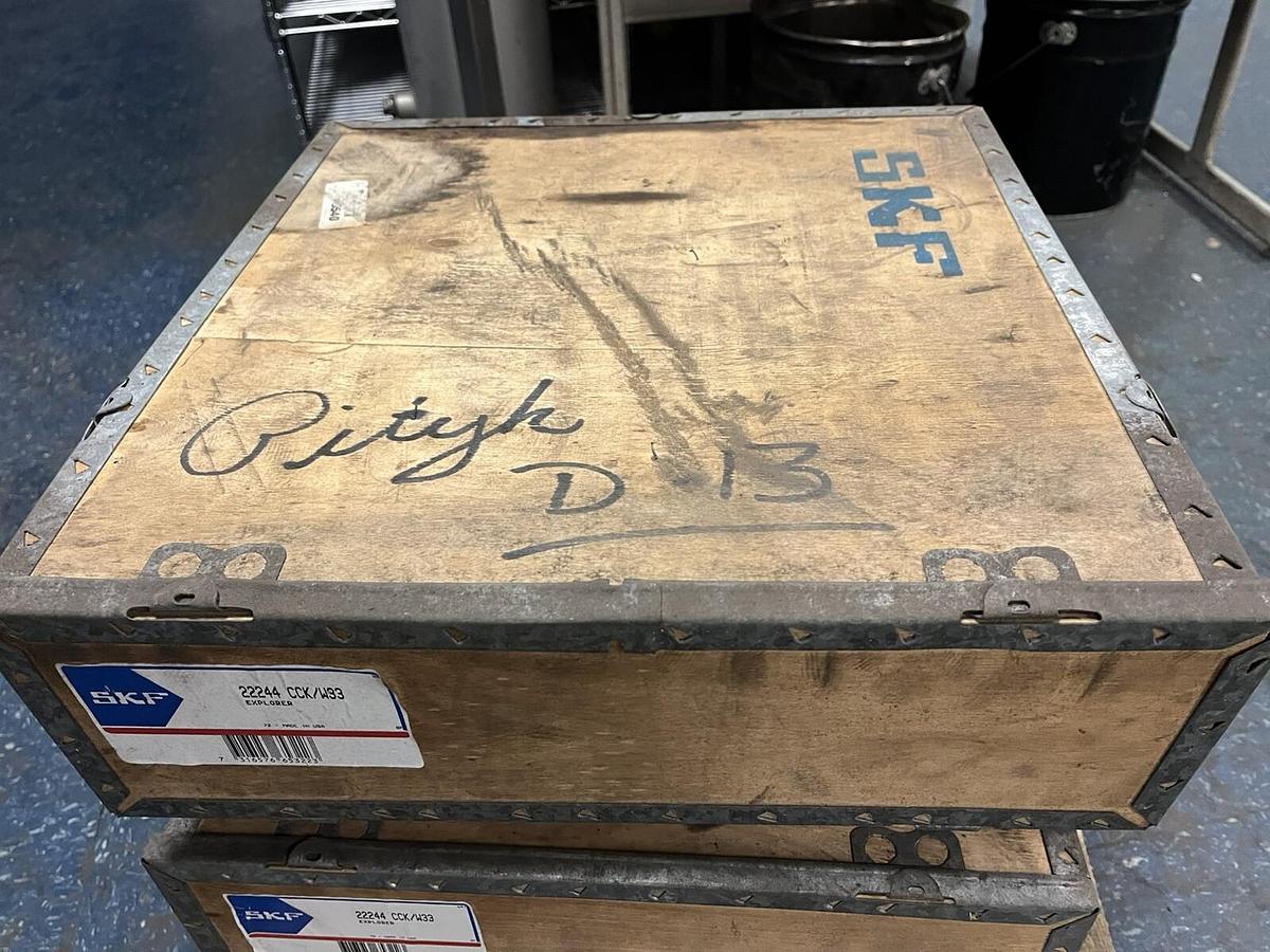 SKF,22244-CCK/W33,EXPLORER SPHERICAL ROLLER BEARING 220MMX400MMX108MM