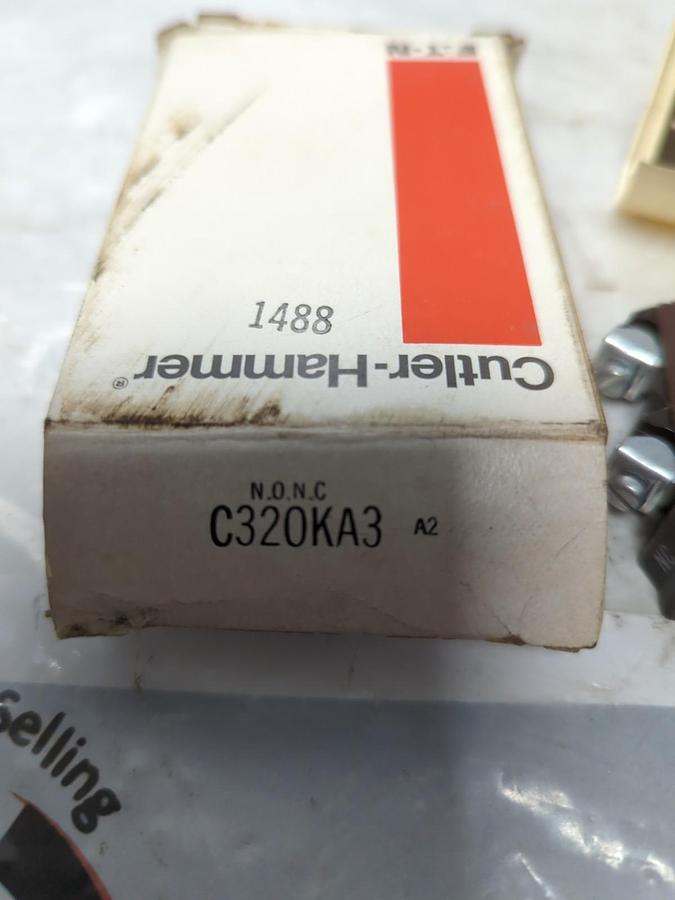 CUTLER HAMMER,C320KA3,CONTACT SERIES A2 600V MAX AC NOS