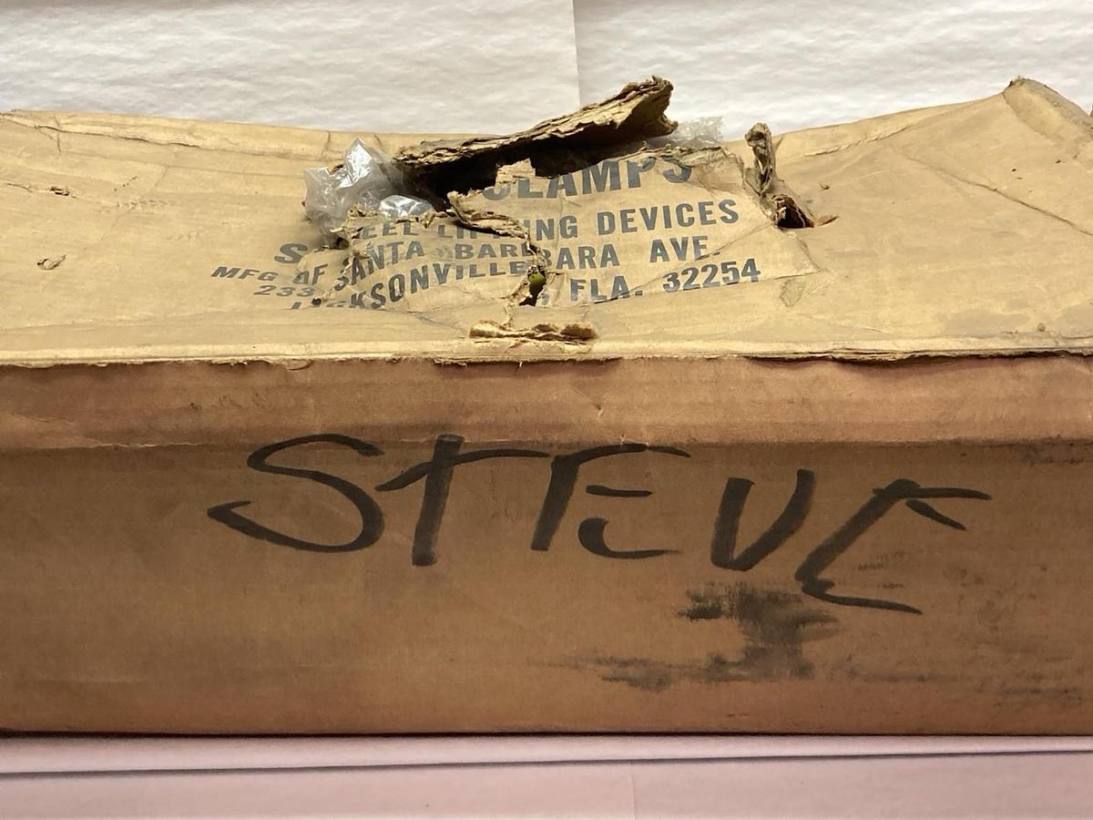 Safety Clamps,VL-UNIV,2 Ton Capacity Vertical Lifting Clamp 0-1 5/8"