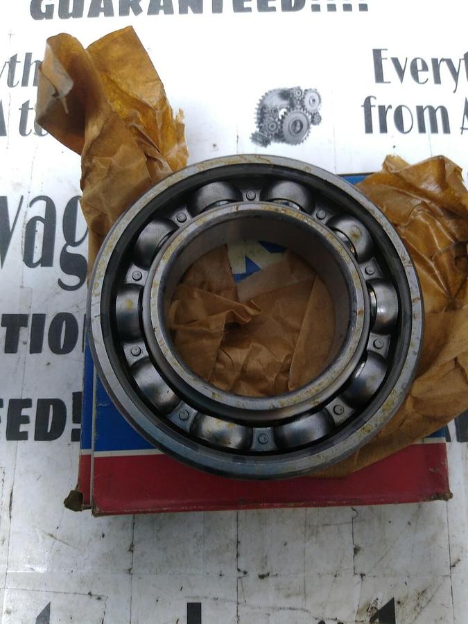 SKF,6211-JEM,DEEP GROOVE BALL BEARING NOS