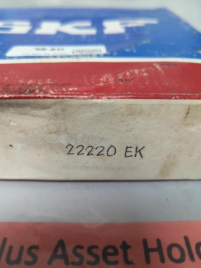 SKF,22220 EK,SPHERICAL ROLLER BEARING 100X180X46MM NOS
