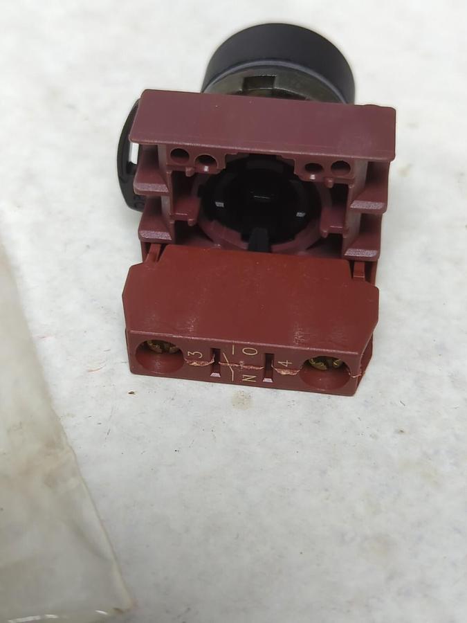 GENERAL ELECTRIC,P9XPNRGN10N0,PUSH BUTTON STD PBS RED NOS