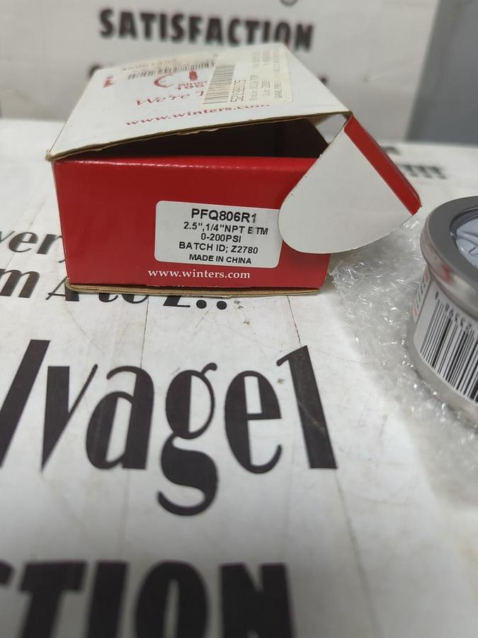 WINTERS,PFQ806R1,GAUGE 2-1/2 INCH FACE SS CASE 0-200 PSI  1/4 INCH NPT NOS