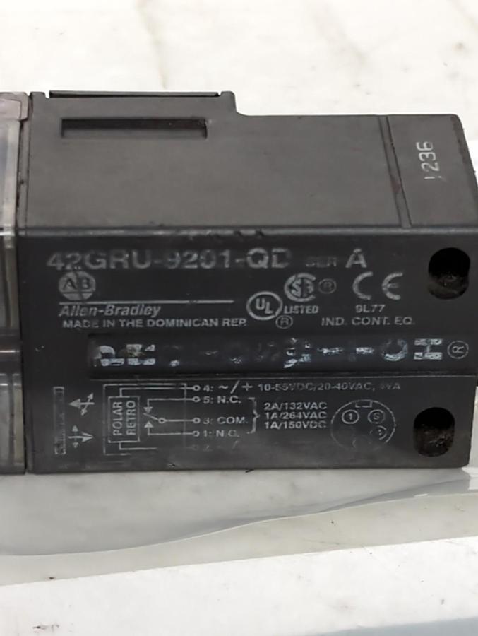 Used ALLEN BRADLEY,42GRU-9201-QD,PHOTOELECTRIC SENSOR SERIES A PRE-OWNED