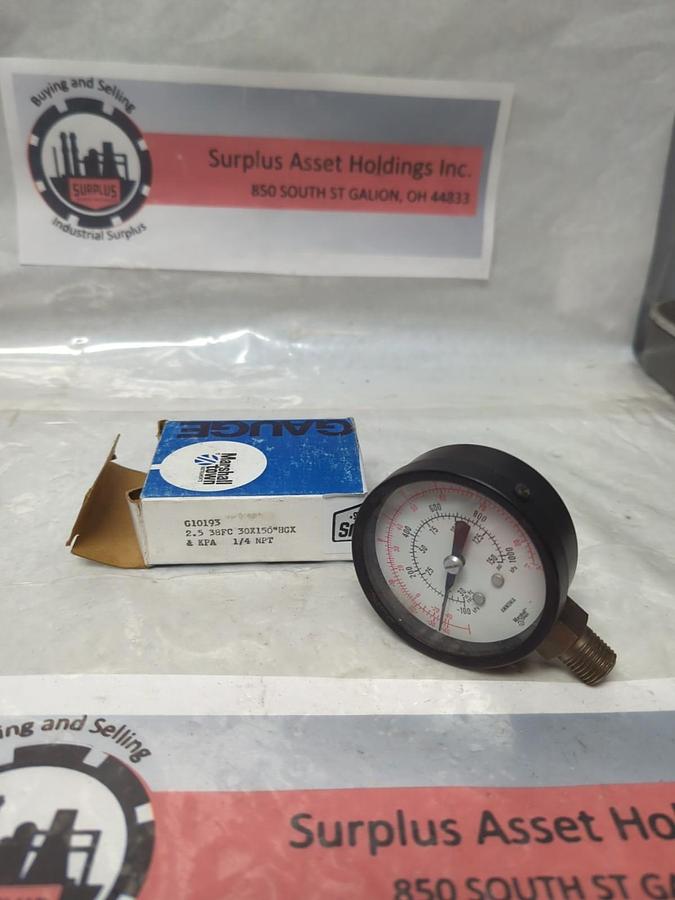 MARSHALL TOWN,G10193,GAUGE 2-1/2 IN FACE 1/4 IN NPT BOTTOM CONNECTION NOS