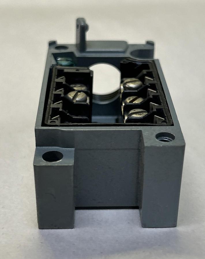 CUTLER-HAMMER,E50RB,LIMIT SWITCH RECEPTACLE NOS