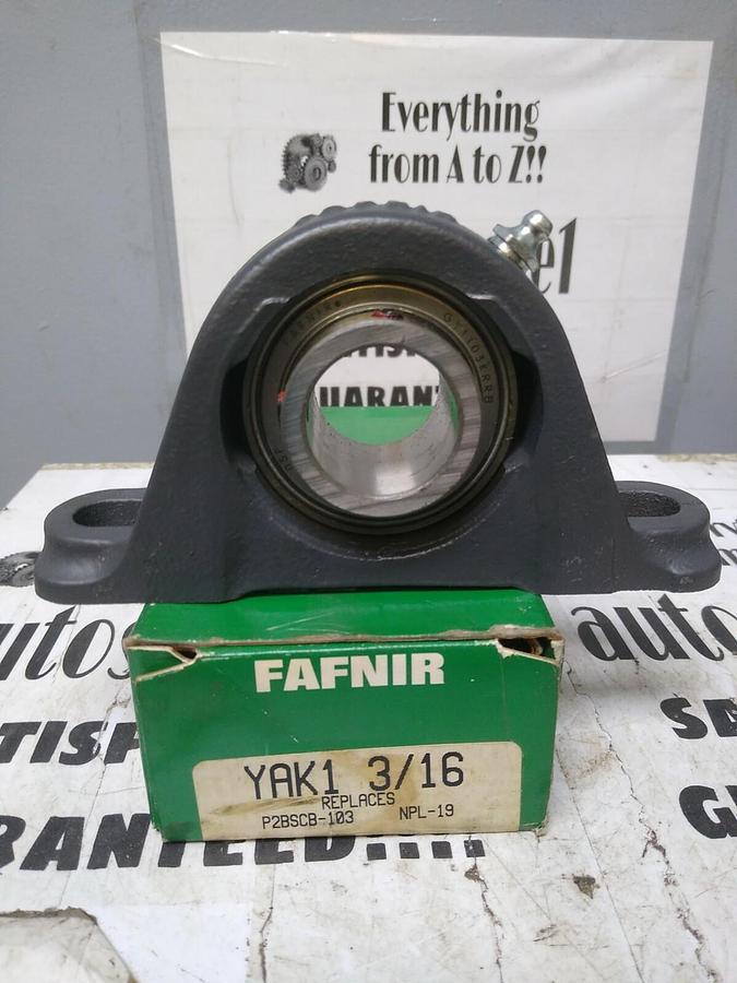 FAFNIR,YAK1-3/16,PILLOW BLOCK BEARING UNIT 2-BOLT 1-3/16 IN BORE NOS