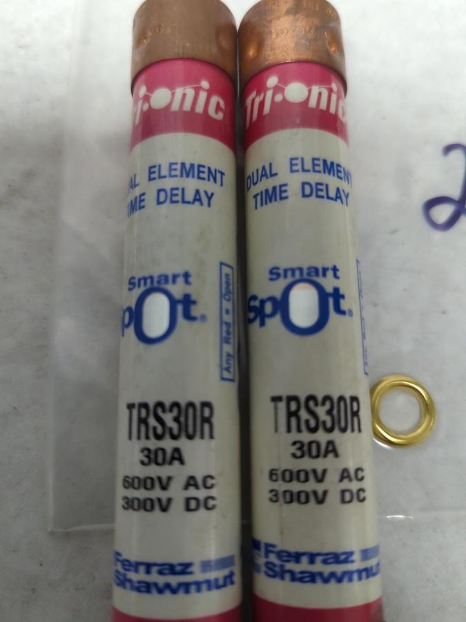 Used FERRAZ SHAWMUT,TRS30R,SMART SPOT 30 AMP FUSE LOT OF 2 PRE-OWNED