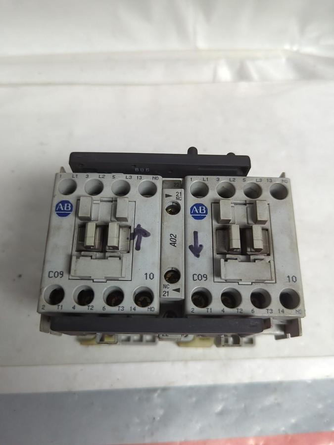 Used ALLEN BRADLEY,104-C09D22,REVERSING STARTER/CONTACTOR PRE-OWNED