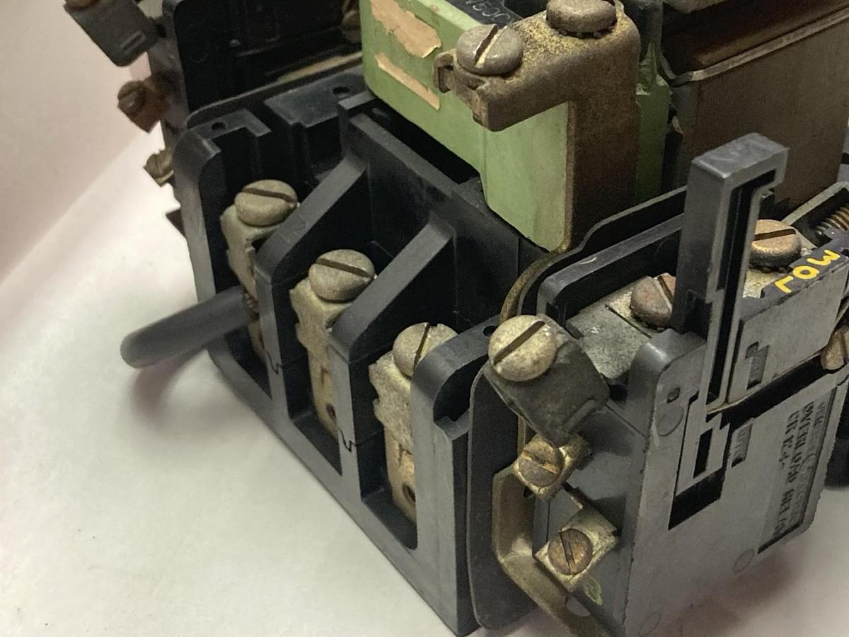 Used General Electric,CR106D0,Size 2 3-Phase Motor Starter 600Vac