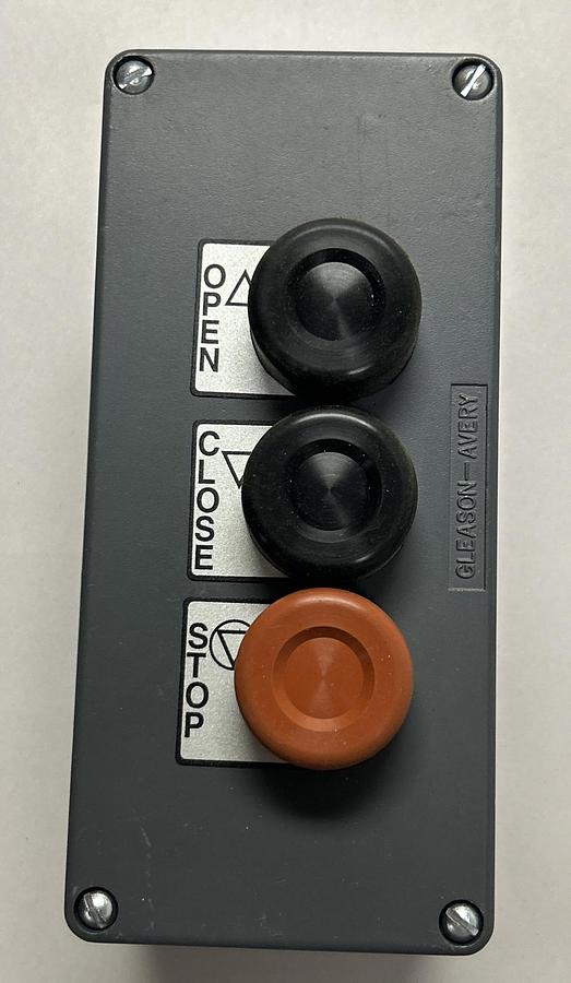 GLEASON AVERY,3BXT,THREE BUTTON CONTROL STATION NOS