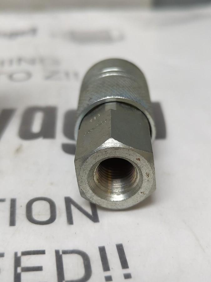 COILHOUSE,582, 1/4 INCH FEMALE NPT PNEUMATIC HOSE COUPLER LOT OF 2 NOS