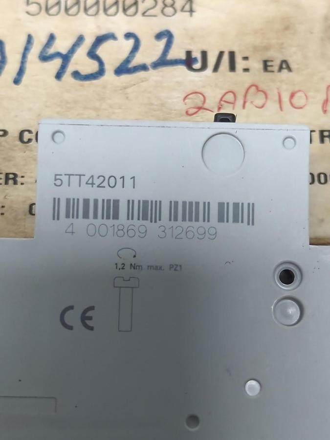 SIEMENS,5TT42011,SWITCHING RELAY SWITCH 16A 250V NOS