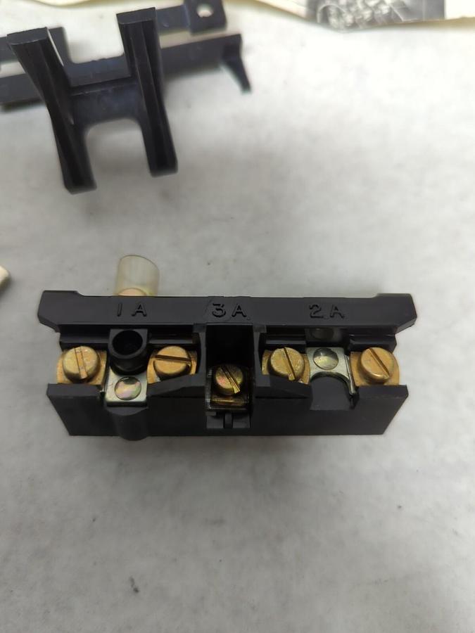 SQUARE D,78300,HAND-OFF AUTO SELECTOR NOS