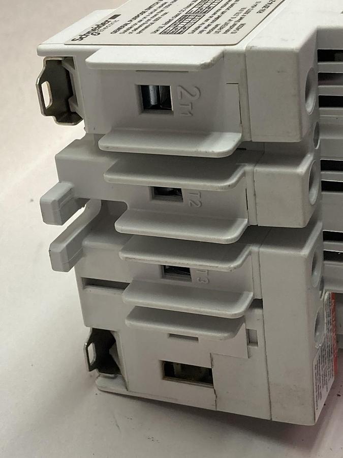 Schneider Electric,GS1DDU3,Fusible Disconnect Switch 600V 30A 50/60hz