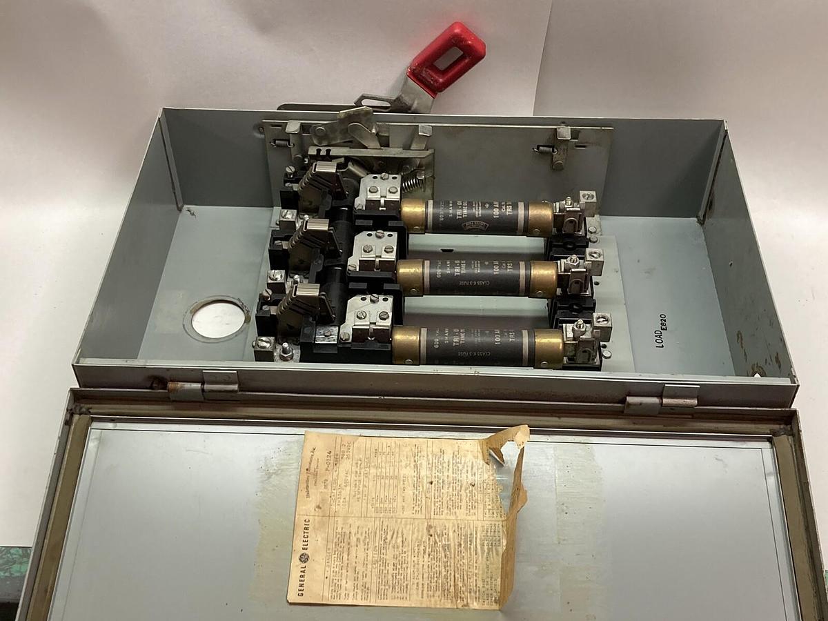 Used General Electric,TH3363M,Disconnect Safety Switch Model 2 100A 250VDC