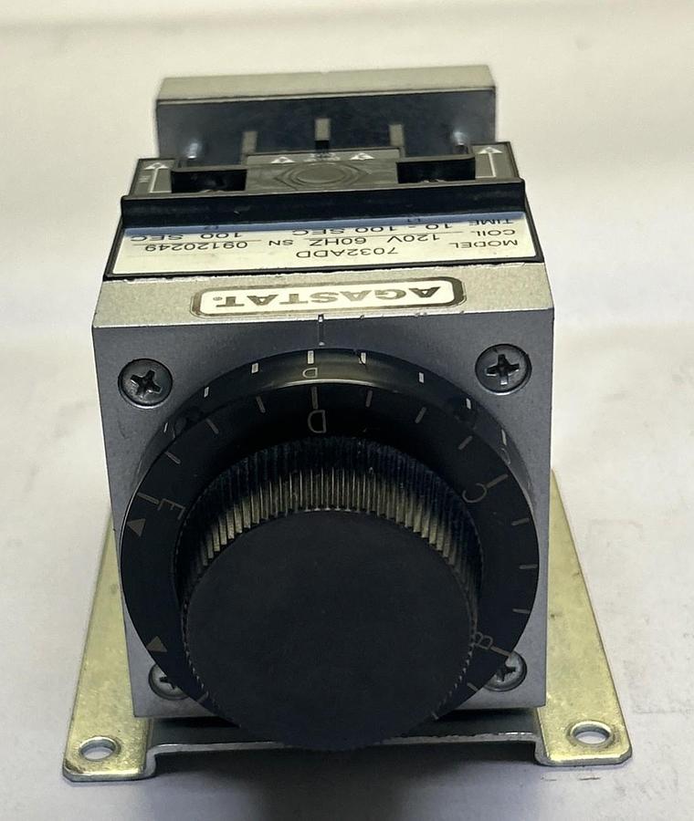 Used AGASTAT,7032ADD,TIMING DELAY RELAY 10-100 SEC 120V