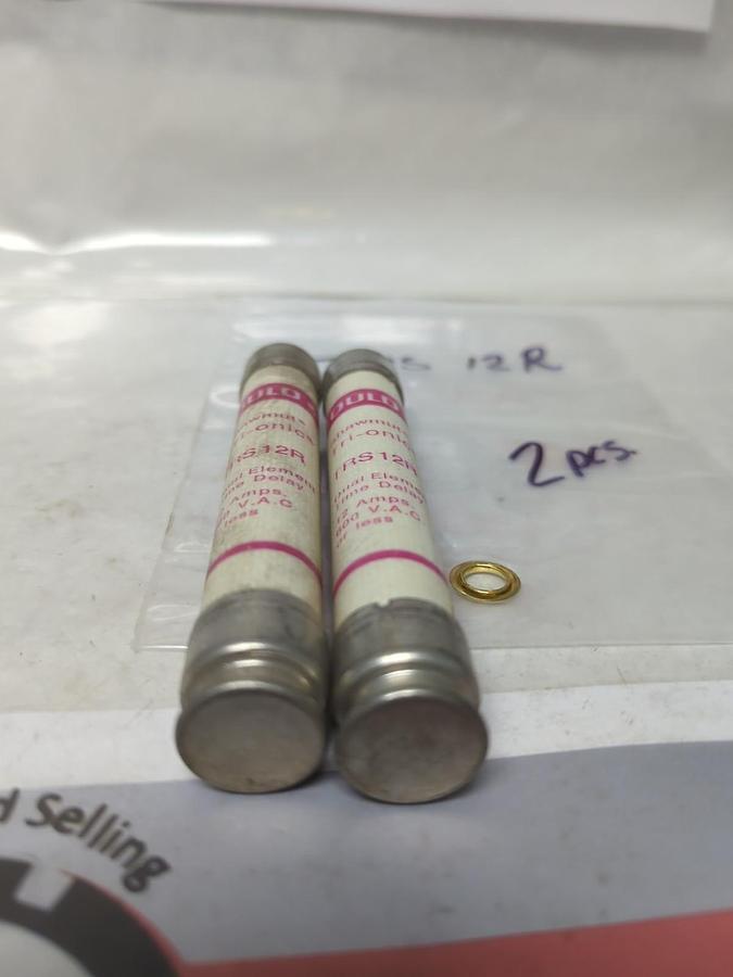 Used GOULD SHAWMUT,TRS-12R,TRI-ONIC 12 AMP FUSE LOT OF 2 PRE-OWNED