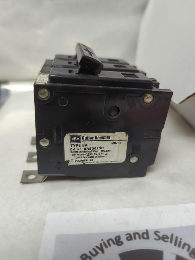 Used CUTLER-HAMMER,BAB3025H,CIRCUIT BREAKER 25 AMP 3-POLE PRE-OWNED