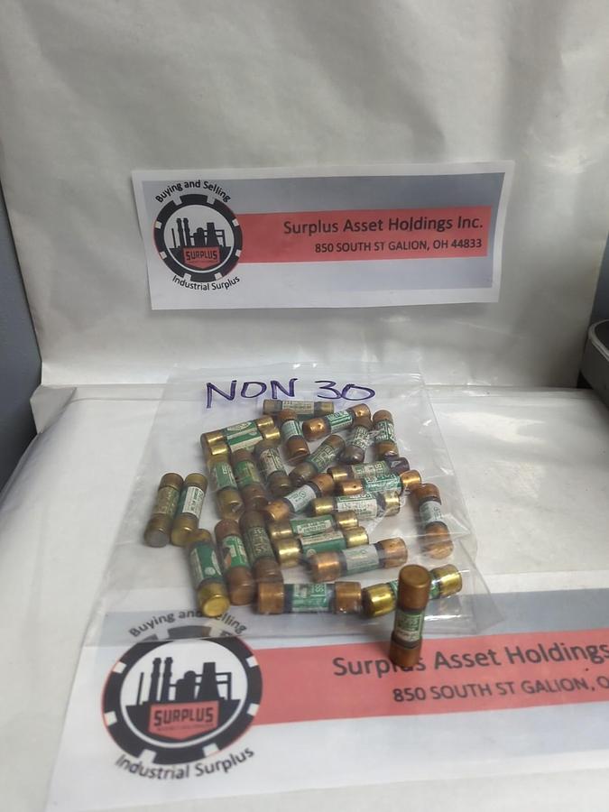Used BUSS,NON-30,ONE-TIME 30 AMP FUSE LOT OF 27 PRE-OWNED