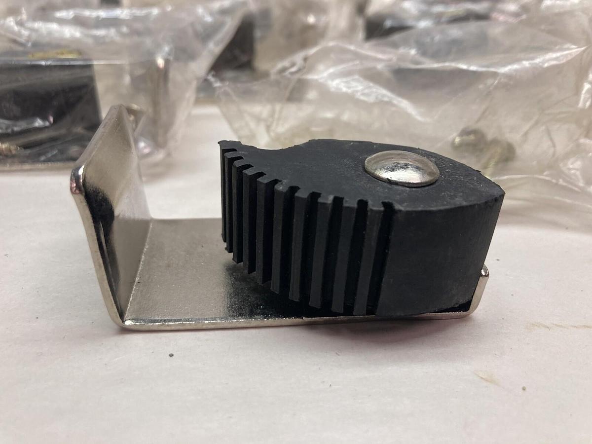 Thunder Group,SLMBH003,Handy Hold Nickel Plated Mop and Broom Holder LOT OF 10