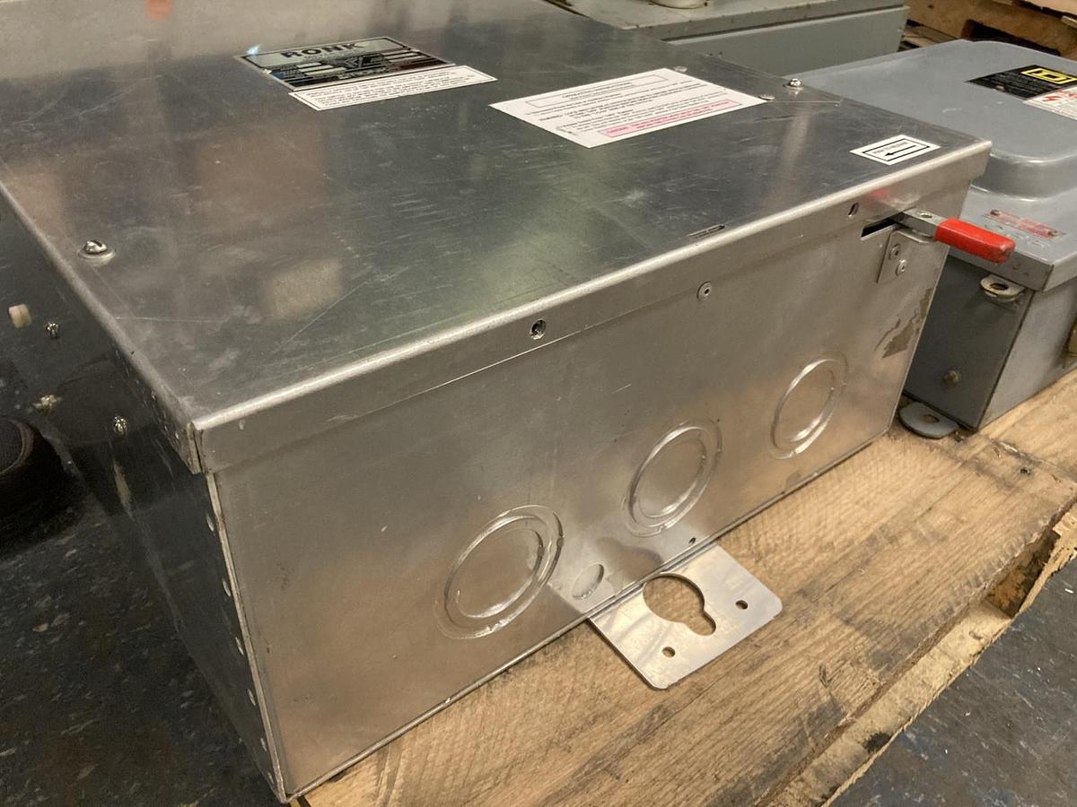 Used Ronk,7215,Meter-Rite Generator Transfer Switch 240V 1PH 200A