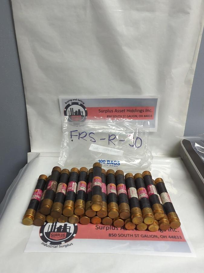 Used COOPER BUSSMANN,FRS-R-30,FUSETRON 30 AMP FUSE LOT OF 26 PRE-OWNED
