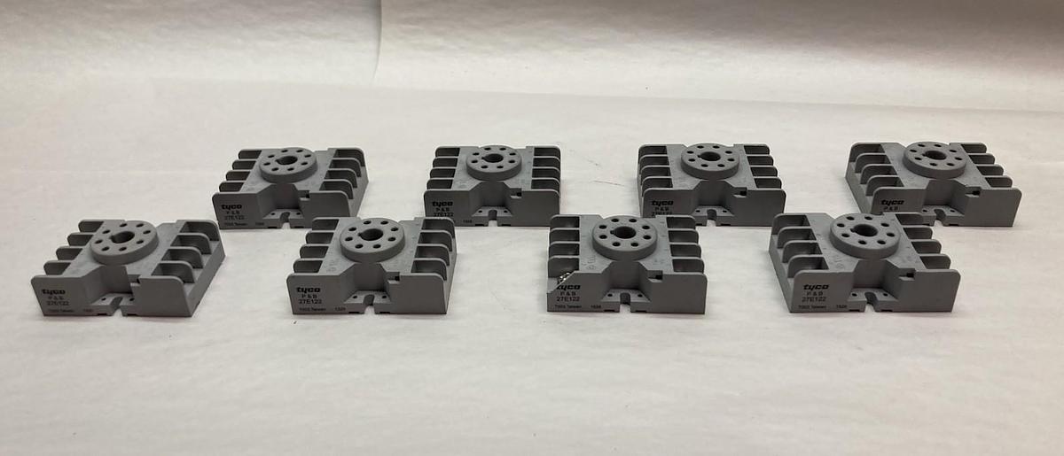 Used Tyco Electronics,P&B 27E122,8-Pin Relay Socket Lot of 8