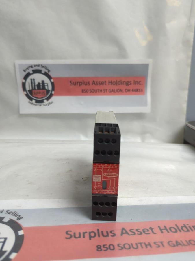 Used BANNER,IM-T-9A&IM-T-11A,SAFETY RELAY PRE-OWNED