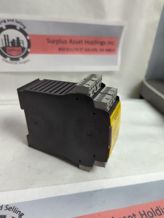 Used SCHIMERSAL,SRB 324ST,SAFETY RELAY PRE-OWNED